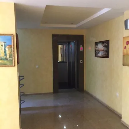 100 М До Пляжа В Старом Центре Pomorie